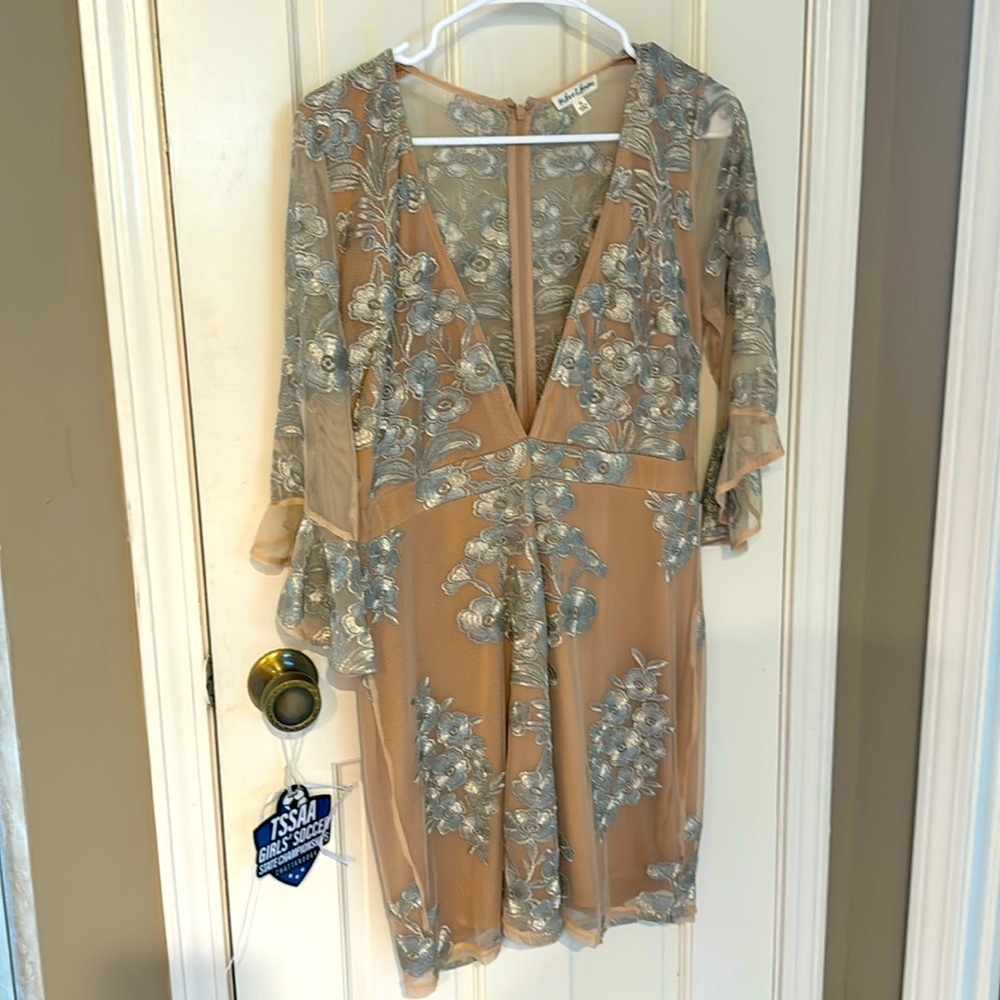 A pretty gold and lace for love and lemons dress in a XL